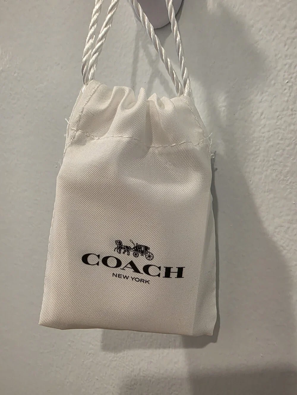 Coach Small Cherry Charm Nwt - Picture 4 of 7